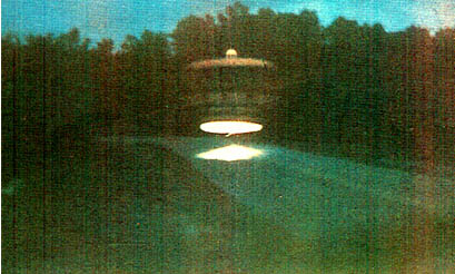 ufo14.jpg (137470 bytes)